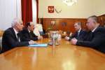 
			
	  	Глава Дагестана провел рабочую встречу с заместителем директора ФСБ России        

	  	
	  